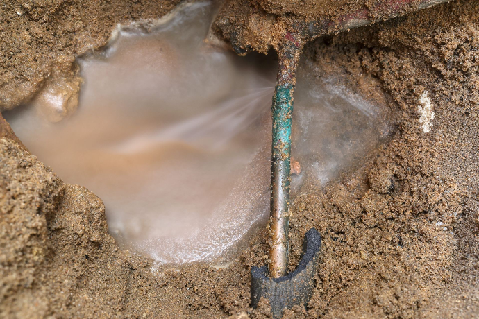 Recherche de fuite sur canalisation enterrée dans les Bouches-du-Rhône