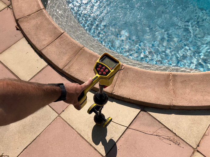 Détection de fuite précise sur une canalisation d'une piscine