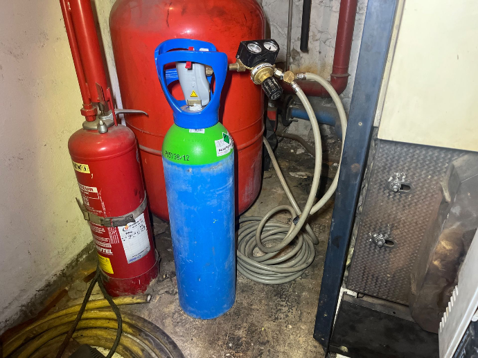 Recherche de fuites sur réseaux de chauffage avec gaz traceur